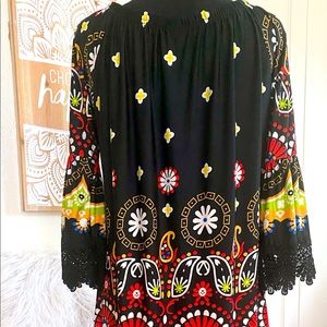 White Mark quarter sleeve dress one size fits all never worn!!! Colorful & fun